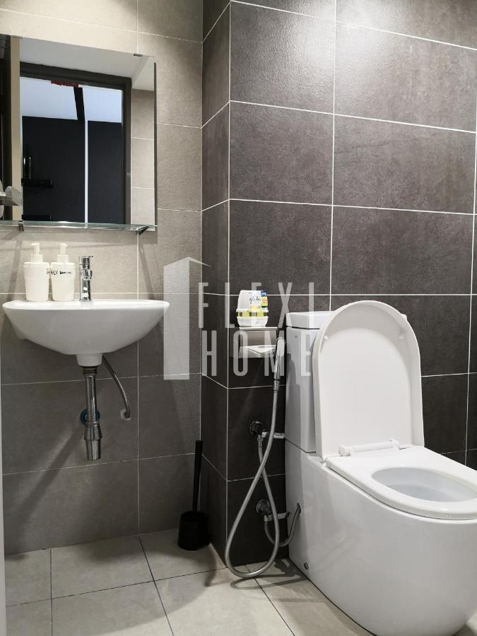 Apartment Pinnacle Pj, Romantic View, 1-4 Guests Designed Duplex By Flexihome-my *